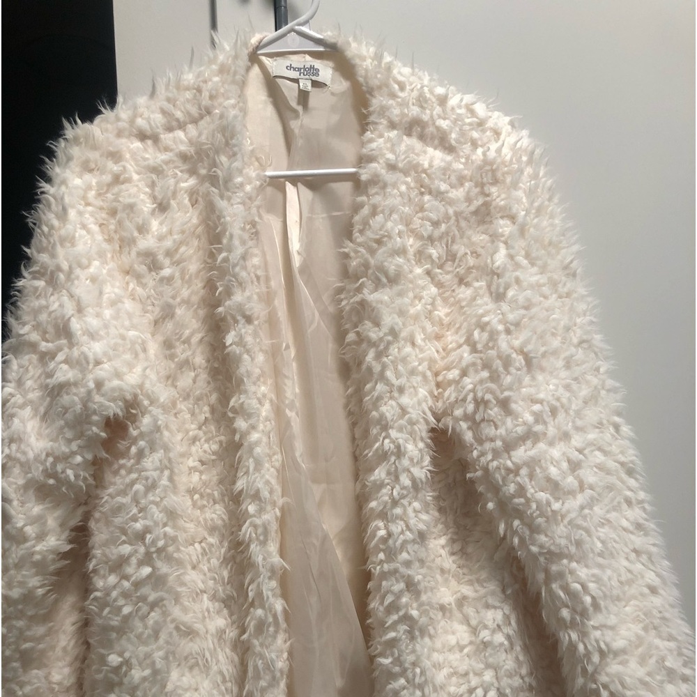 Brand New ! Shaggy coat  NWT